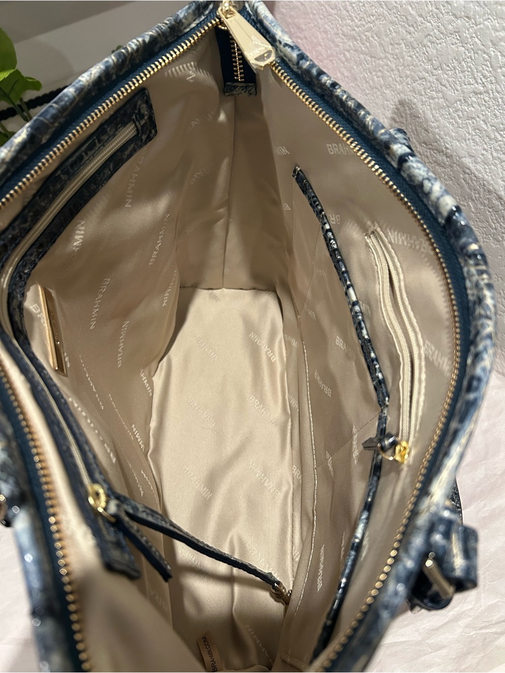 Brahmin Glacier Eastwood Medium Asher - Picture 7 of 8
